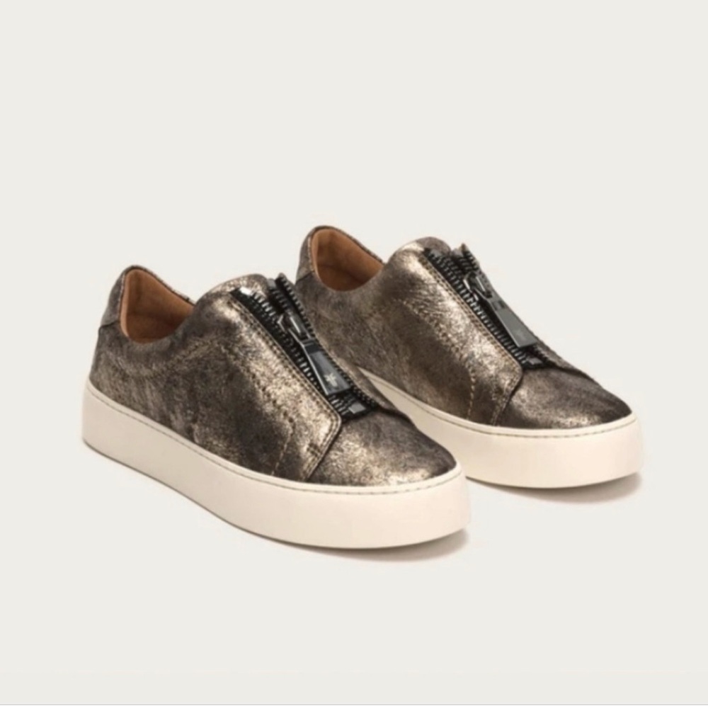 Frye Lena Metallic Leather Zip-Low Platform Sneakers in Gunmetal Sz 7